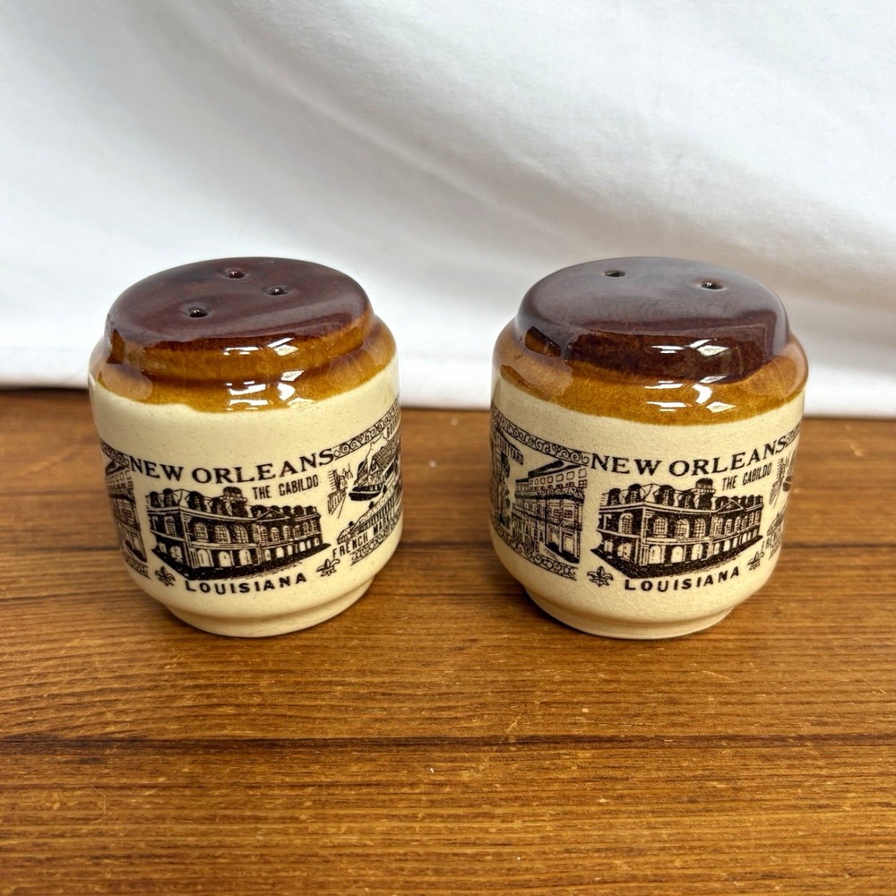 Vintage New Orleans Louisiana Ceramic Souvenir Salt & Pepper Shakers Set of 2